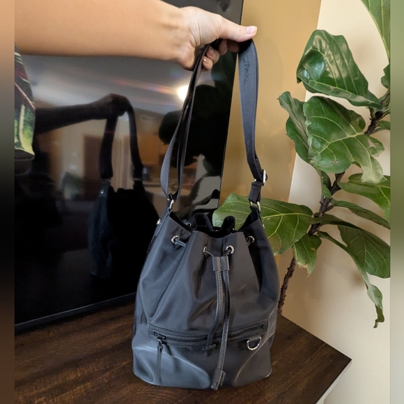 Longchamp bucket bag - Picture 2 of 16